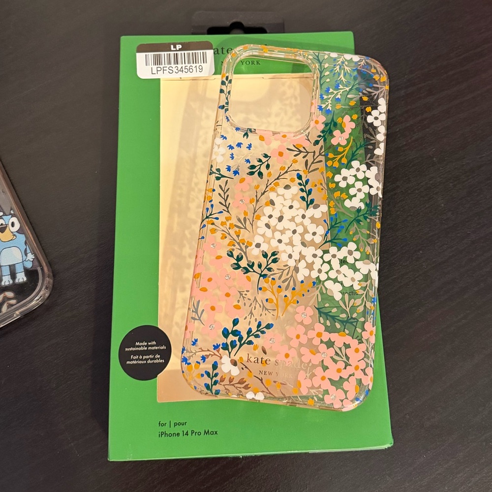 iPhone 14 Pro Max cases - Picture 4 of 6